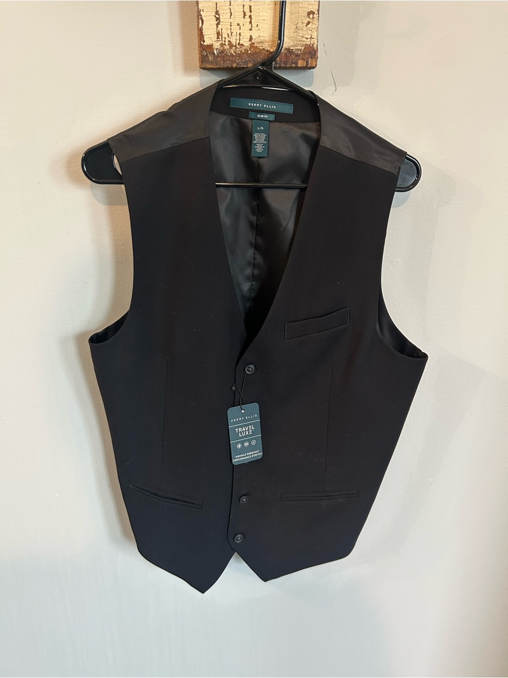 NWT Perry Ellis Travel Luxe Vest in Black